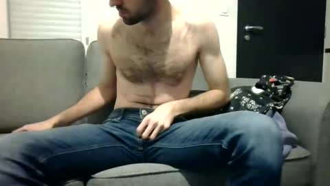 Mika online show from 03/09/25, 11:56