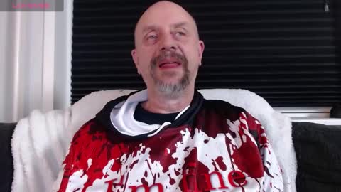 Snapshot of hardmrlazy chatting on 12/01/24, 10:43 MrLazy online show from 12/01/24, 10:43