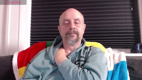 Snapshot of hardmrlazy chatting on 12/11/24, 06:31 MrLazy online show from 12/11/24, 06:31