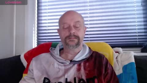 Snapshot of hardmrlazy chatting on 12/14/24, 01:05 MrLazy online show from 12/14/24, 01:05