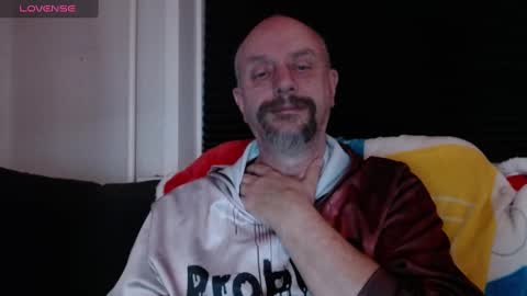 Snapshot of hardmrlazy chatting on 12/14/24, 07:14 MrLazy online show from 12/14/24, 07:14
