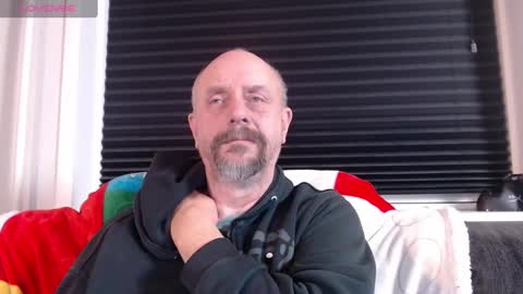 Snapshot of hardmrlazy chatting on 12/21/24, 07:27 MrLazy online show from 12/21/24, 07:27