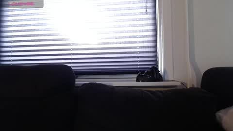 Snapshot of hardmrlazy chatting on 12/23/24, 09:38 MrLazy online show from 12/23/24, 09:38