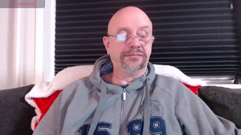 Snapshot of hardmrlazy chatting on 01/05/25, 12:52 MrLazy online show from 01/05/25, 12:52