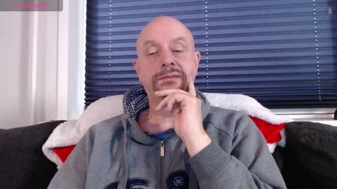 Snapshot of hardmrlazy chatting on 01/05/25, 01:36 MrLazy online show from 01/05/25, 01:36