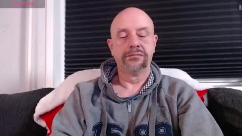 Snapshot of hardmrlazy chatting on 01/05/25, 04:38 MrLazy online show from 01/05/25, 04:38