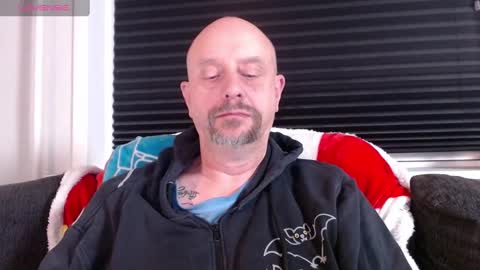 Snapshot of hardmrlazy chatting on 01/08/25, 06:41 MrLazy online show from 01/08/25, 06:41