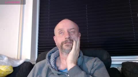 Snapshot of hardmrlazy chatting on 01/31/25, 04:06 MrLazy online show from 01/31/25, 04:06