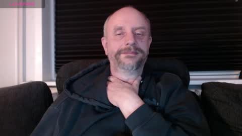 Snapshot of hardmrlazy chatting on 02/21/25, 09:54 MrLazy online show from 02/21/25, 09:54