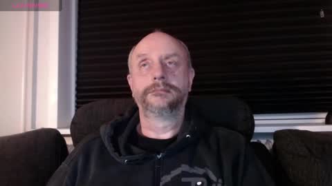 Snapshot of hardmrlazy chatting on 02/23/25, 01:13 MrLazy online show from 02/23/25, 01:13