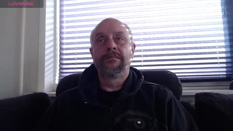 Snapshot of hardmrlazy chatting on 02/23/25, 01:42 MrLazy online show from 02/23/25, 01:42