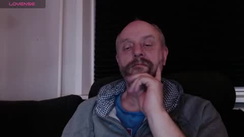 Snapshot of hardmrlazy chatting on 03/01/25, 06:43 MrLazy online show from 03/01/25, 06:43
