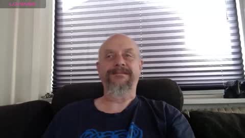 Snapshot of hardmrlazy chatting on 09/16/25, 12:17 MrLazy online show from 09/16/25, 12:17