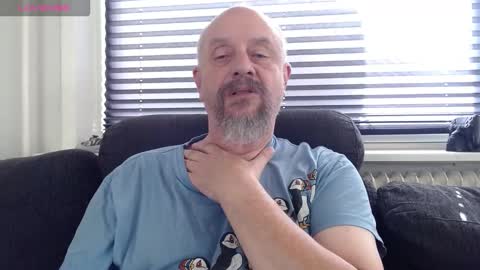 Snapshot of hardmrlazy chatting on 09/22/25, 11:56 MrLazy online show from 09/22/25, 11:56