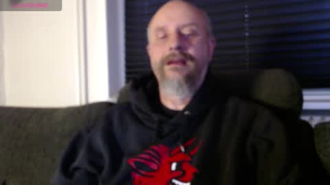 Snapshot of hardmrlazy chatting on 10/05/25, 04:27 MrLazy online show from 10/05/25, 04:27