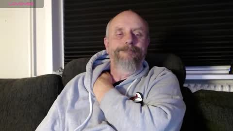 Snapshot of hardmrlazy chatting on 10/09/25, 07:01 MrLazy online show from 10/09/25, 07:01