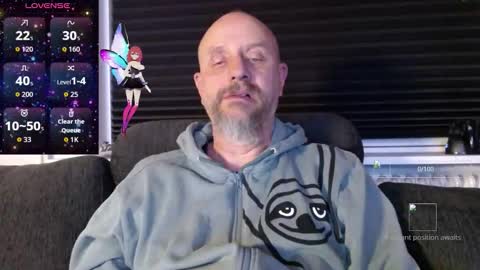 Snapshot of hardmrlazy chatting on 10/27/25, 06:56 MrLazy online show from 10/27/25, 06:56