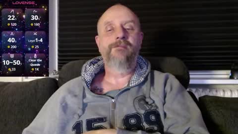 Snapshot of hardmrlazy chatting on 11/10/25, 07:13 MrLazy online show from 11/10/25, 07:13