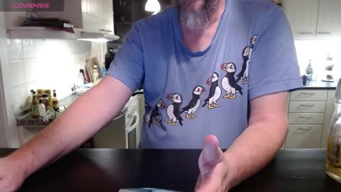 Snapshot of hardmrlazy chatting on 11/15/25, 05:42 MrLazy online show from 11/15/25, 05:42