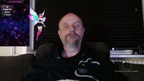 Snapshot of hardmrlazy chatting on 11/19/25, 07:14 MrLazy online show from 11/19/25, 07:14