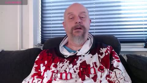 Snapshot of hardmrlazy chatting on 11/23/25, 11:10 MrLazy online show from 11/23/25, 11:10