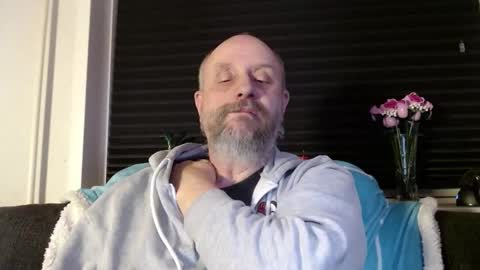 Snapshot of hardmrlazy chatting on 02/12/26, 11:55 MrLazy online show from 02/12/26, 11:55