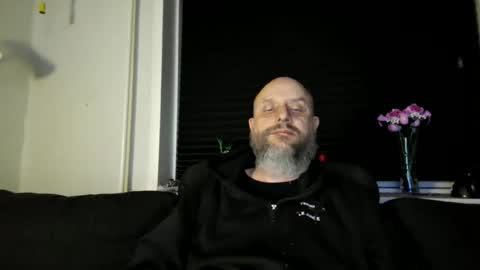 Snapshot of hardmrlazy chatting on 04/07/26, 10:09 MrLazy online show from 04/07/26, 10:09