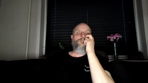 Snapshot of hardmrlazy chatting on 04/09/26, 06:24 MrLazy online show from 04/09/26, 06:24