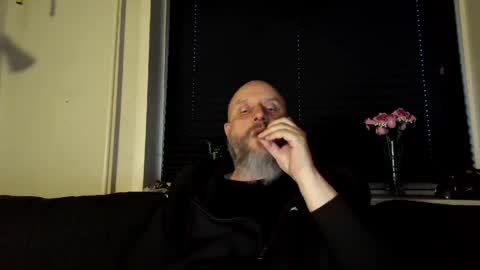 Snapshot of hardmrlazy chatting on 04/13/26, 06:13 MrLazy online show from 04/13/26, 06:13