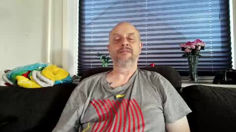 Snapshot of hardmrlazy chatting on 05/27/26, 05:32 MrLazy online show from 05/27/26, 05:32
