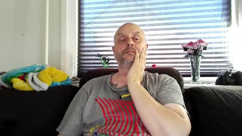 Snapshot of hardmrlazy chatting on 05/28/26, 08:00 MrLazy online show from 05/28/26, 08:00