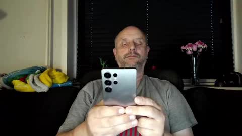 Snapshot of hardmrlazy chatting on 05/28/26, 08:06 MrLazy online show from 05/28/26, 08:06