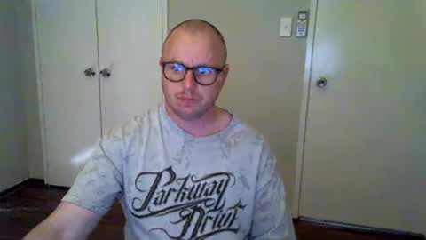 Stand Lee online show from 02/24/25, 05:22