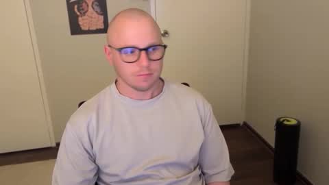 Stand Lee online show from 10/03/25, 08:17