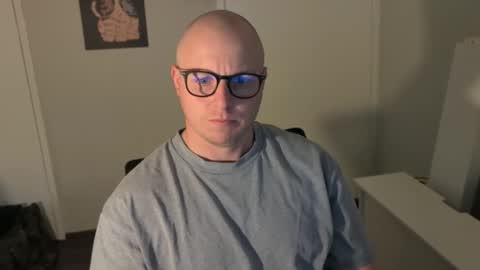 Snapshot of hardon911 chatting on 04/20/26, 12:46 Stand Lee online show from 04/20/26, 12:46