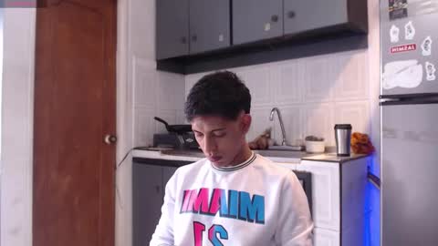 Snapshot of hardsexlove08 chatting on 12/21/25, 07:54 Andres Dean online show from 12/21/25, 07:54