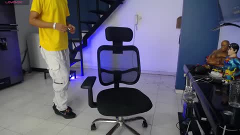 Snapshot of hardsexlove08 chatting on 02/22/26, 08:29 Andres Dean online show from 02/22/26, 08:29