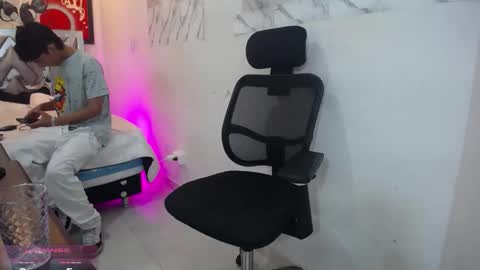 Snapshot of hardsexlove08 chatting on 03/04/26, 06:58 Andres Dean online show from 03/04/26, 06:58