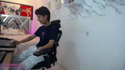 Snapshot of hardsexlove08 chatting on 03/09/26, 06:12 Andres Dean online show from 03/09/26, 06:12