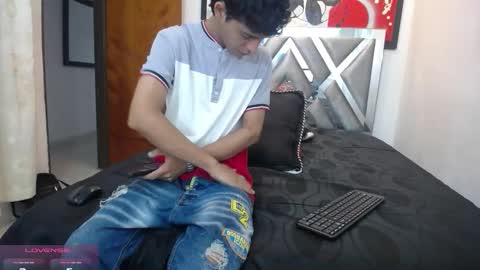 Snapshot of hardsexlove08 chatting on 03/15/26, 07:09 Andres Dean online show from 03/15/26, 07:09