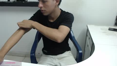 Snapshot of hardsexlove08 chatting on 04/07/26, 03:40 Andres Dean online show from 04/07/26, 03:40