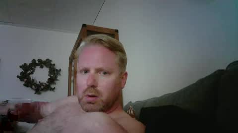 Snapshot of hardswedishboy chatting on 05/03/26, 03:29 hardswedishboy online show from 05/03/26, 03:29