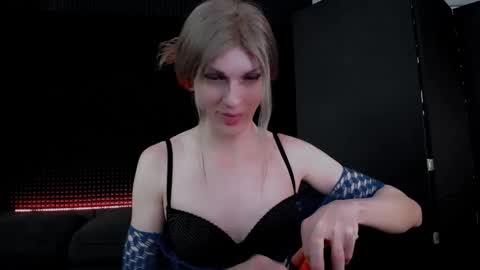 Miss Hardy online show from 10/29/25, 11:23