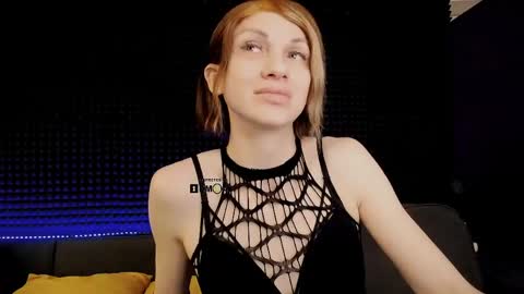 Snapshot of hardy_green chatting on 05/23/26, 03:34 Miss Hardy online show from 05/23/26, 03:34