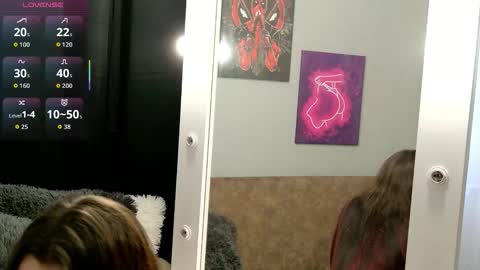 Snapshot of harleen_moore chatting on 12/19/25, 03:35 Harleen online show from 12/19/25, 03:35