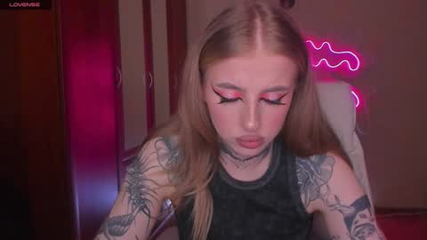 Julia online show from 12/08/24, 05:50