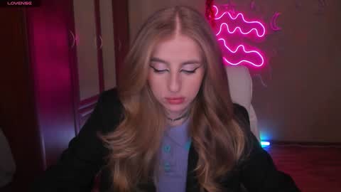 Julia online show from 12/25/24, 09:13