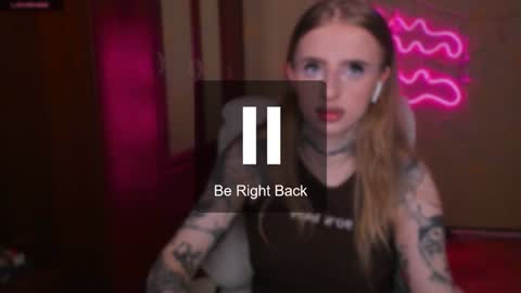 Julia online show from 02/06/25, 05:14