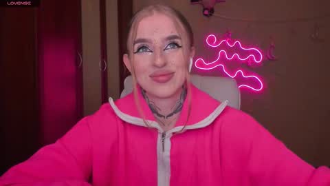 Julia online show from 02/17/25, 05:14