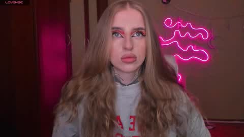 Julia online show from 02/22/25, 05:44